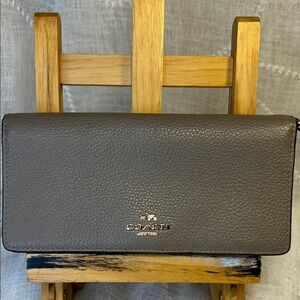 NWOT Coach bifold long leather wallet